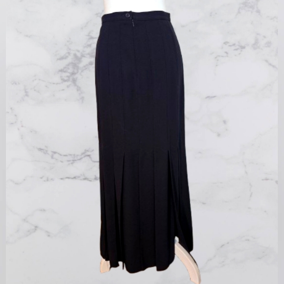 📣Reflections Images of You Navy Lined long Skirt 🆕 😍 Size 4 Open Pleats - Picture 2 of 7